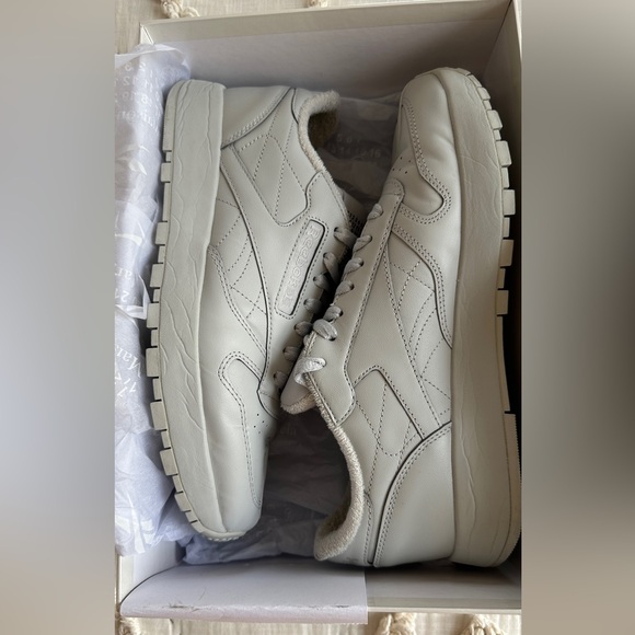 MAISON MARGIELA REEBOK TABI SNEAKERS - Picture 7 of 13